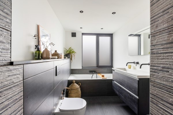 Foto - Te koop: Instapklare tussenwoning in Breda